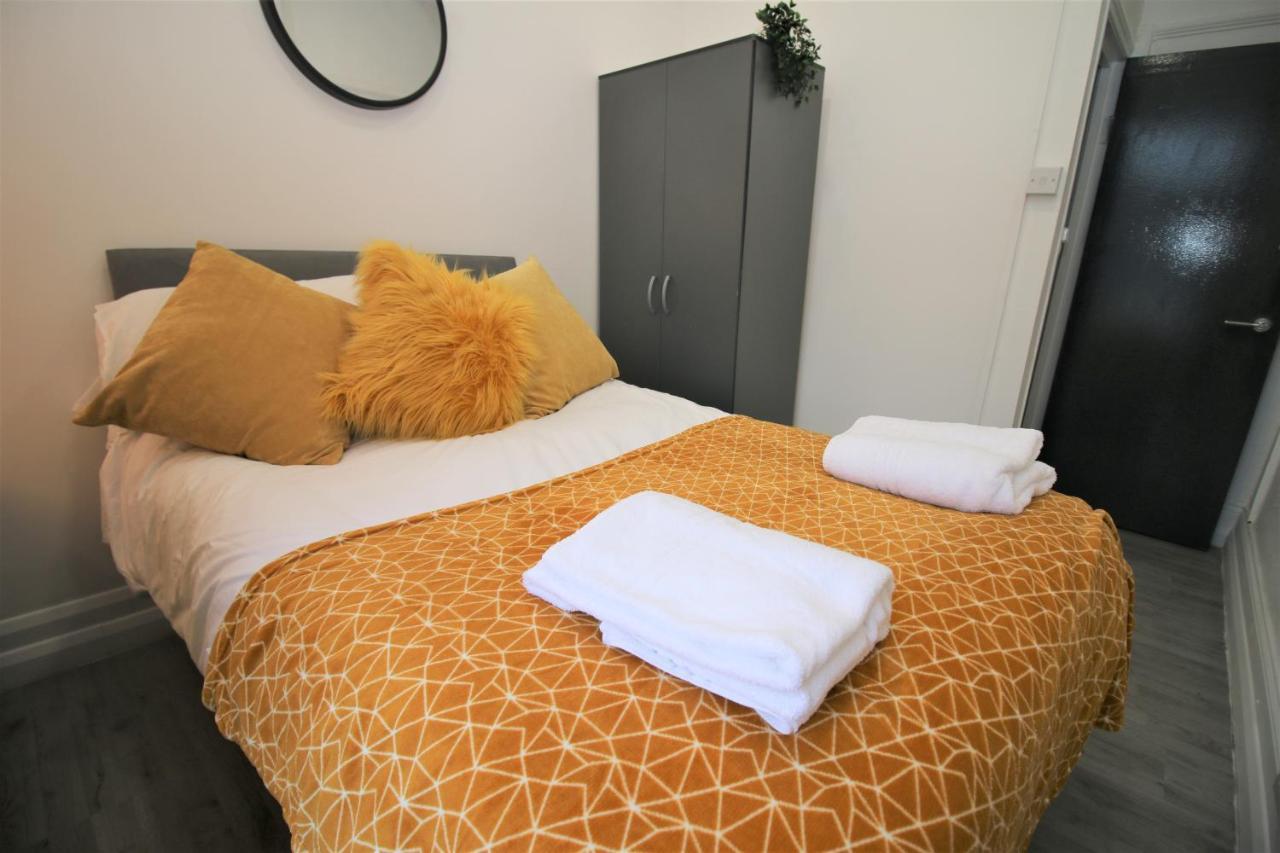 קארדיף Free Local Parking - Fast Wifi - Sleeps 10 Guests By Property Promise מראה חיצוני תמונה